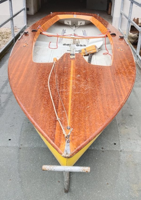 KORSAR gebraucht mit Holzdeck